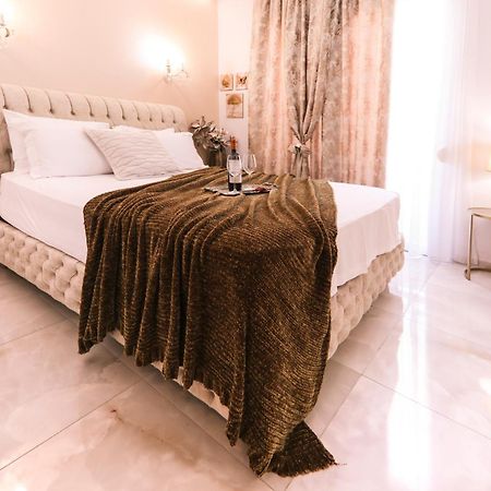 Goldenspace Exquisite Suite Near The Port Volos Eksteriør billede