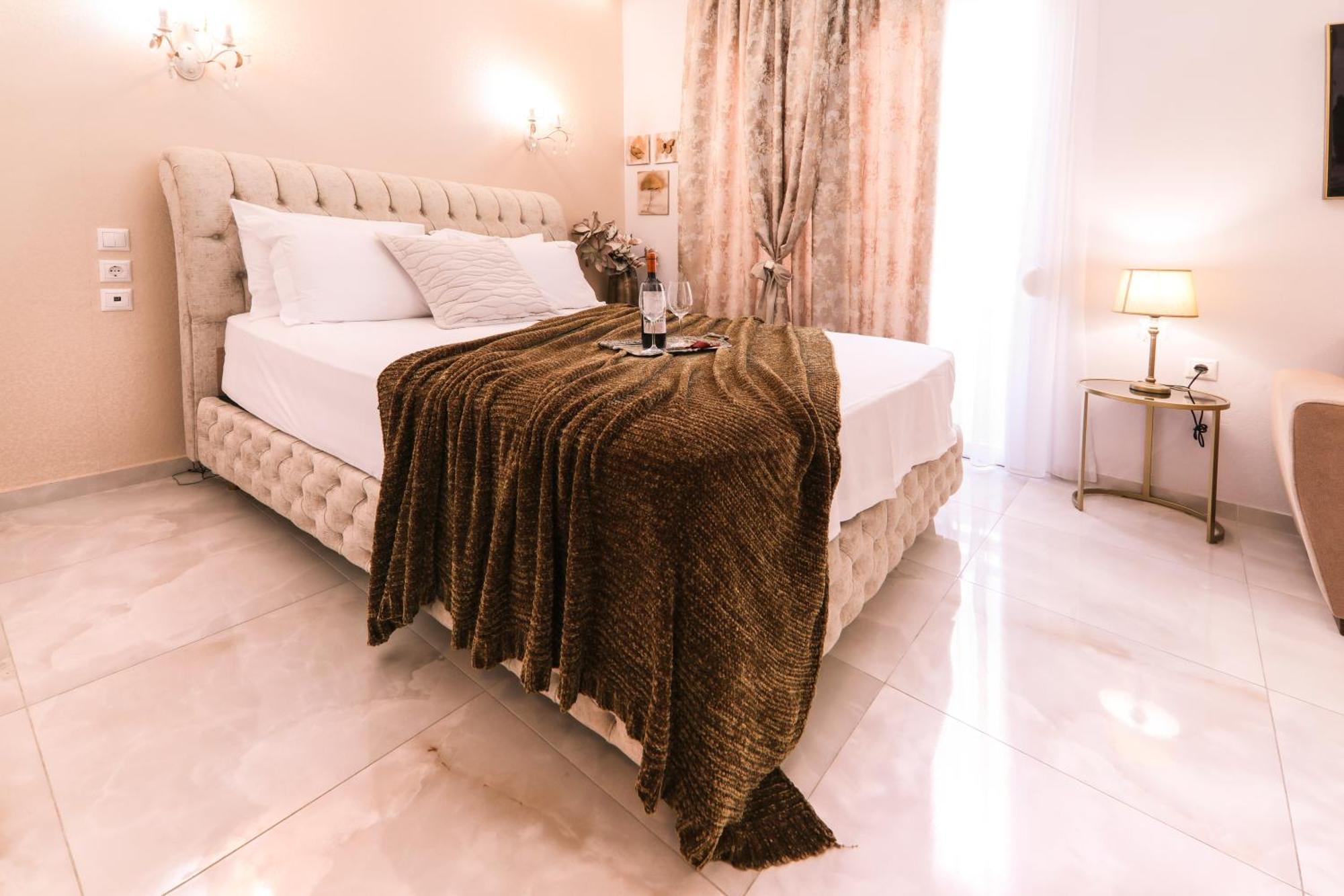Goldenspace Exquisite Suite Near The Port Volos Eksteriør billede